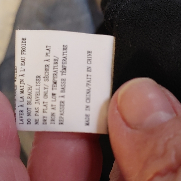 Red Coral Flowy Feminine Women's Top - Picture 5 of 5